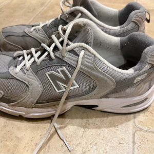 New Balance Men's Gray and White Athletic Shoes